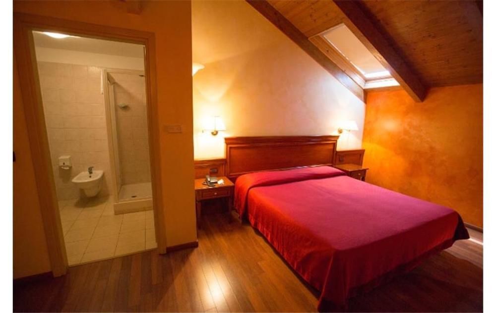 Hotel Vazzana Volpiano Exteriér fotografie