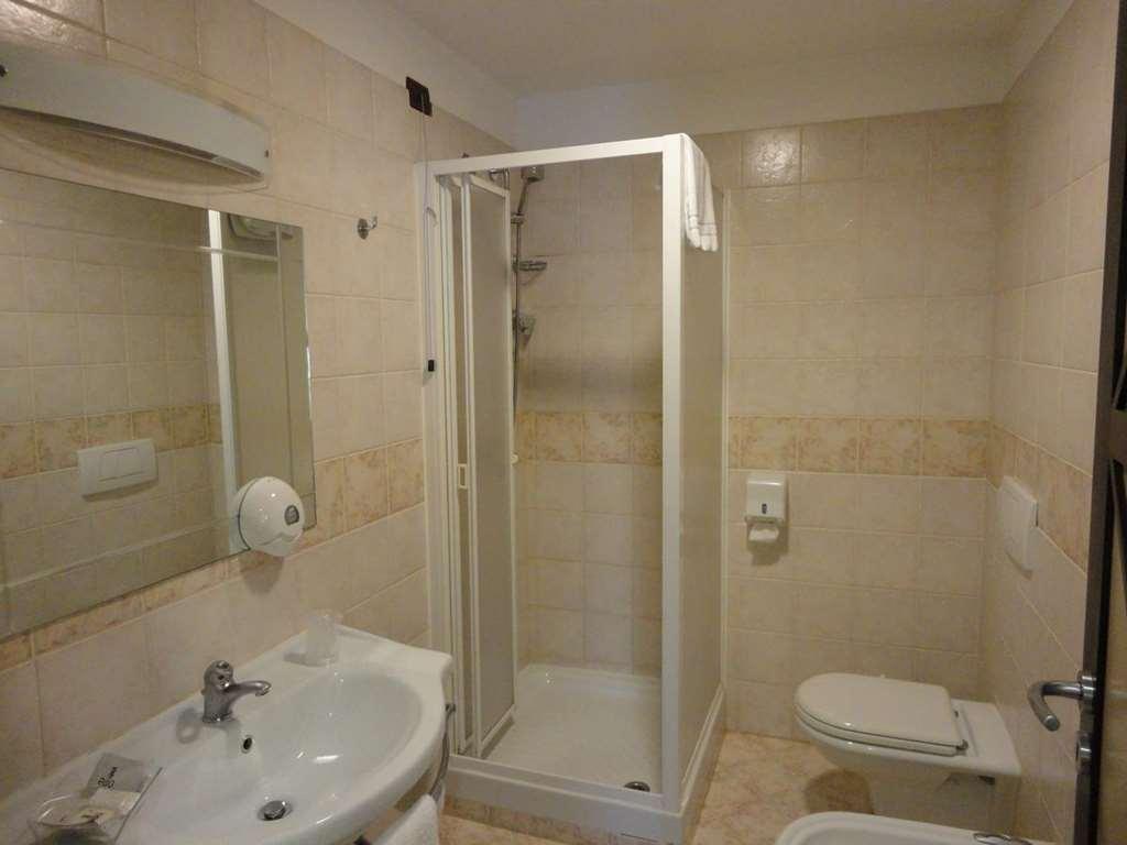 Hotel Vazzana Volpiano Pokoj fotografie