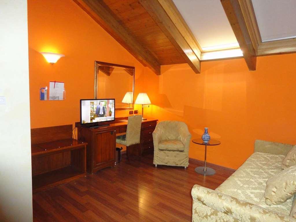 Hotel Vazzana Volpiano Pokoj fotografie